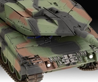 Revell 03342 1/35 Leopard 2 A6M+