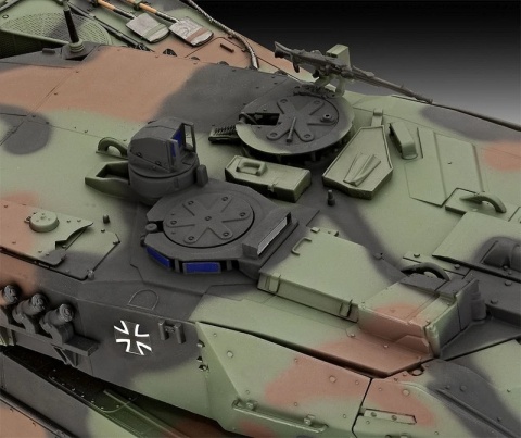 Revell 03342 1/35 Leopard 2 A6M+