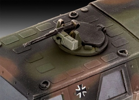 Revell 03345 1/72 ATF Dingo 01