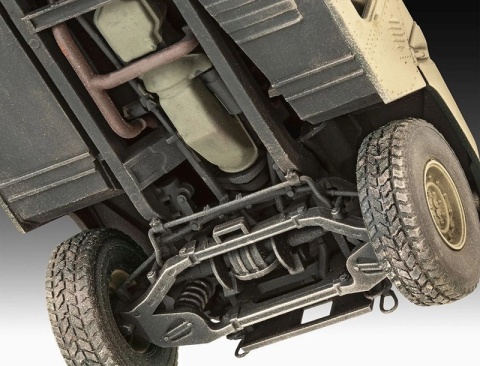 Revell 03366 1/35 HMMWV M1097 A2