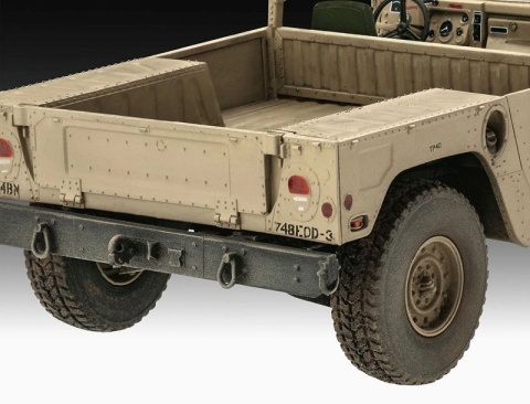 Revell 03366 1/35 HMMWV M1097 A2
