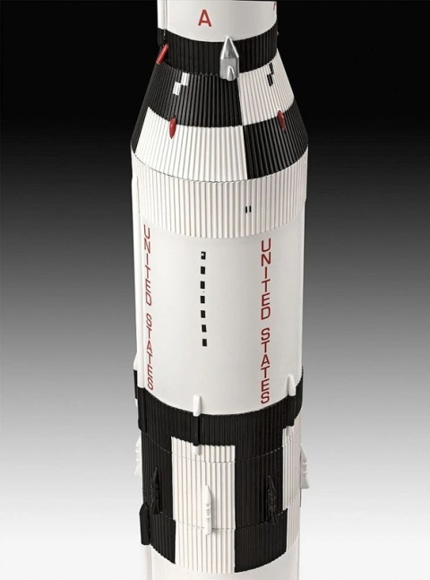 Revell 03704 Apollo 11 Saturn V Rocket 1/96
