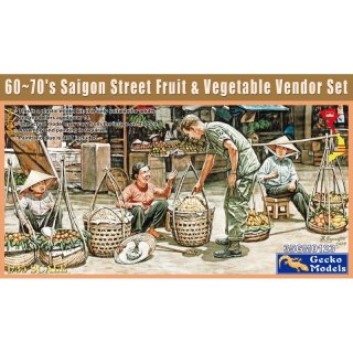 Gecko Models 35GM0123 60-70's Saigon Street Fruit & Vegetable Vendor Set