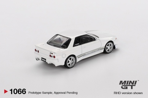 MINI GT 01066 NISSAN SKYLINE GT-R (R32) VeilSide Combat C-I White