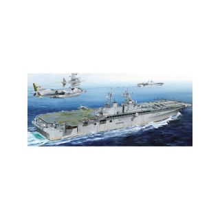 Hobby Boss 83405 1/700. Uss Boxer Lhd-4