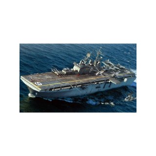 Hobby Boss 83407 Uss Bonhomme Rich.