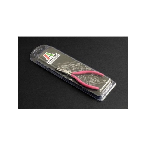 Italeri 50816 Flat Nose Plier - 120mm Italeri 50816 Flat Nose Plier - 120mm