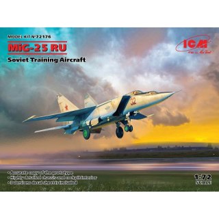 ICM 72176 MiG-25 RU, Soviet Training Aircraft