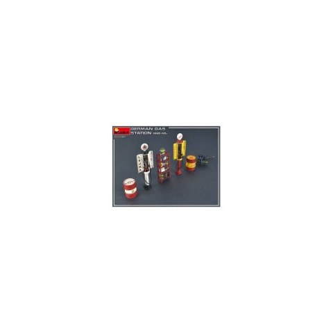 Mini Art 35598 German Gas Stasion 1930-40s