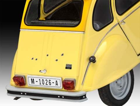 Revell 05663 1/24 Gift Set - Citroen 2CV (James Bond 007) "For Your Eyes Only" Revell 05663 1/24 Gift Set - Citroen 2CV (James Bond 007) "For Your Eyes Only"