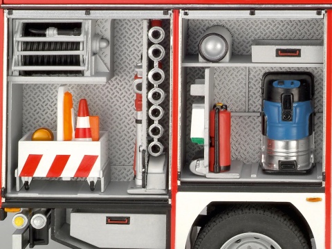 Revell 07452 1/24 Schlingmann Hlf 20 Varus 4