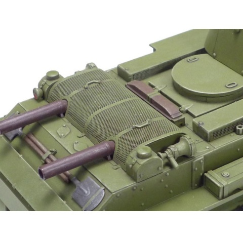 Tamiya 35327 1/35 BT-7 Model 1937