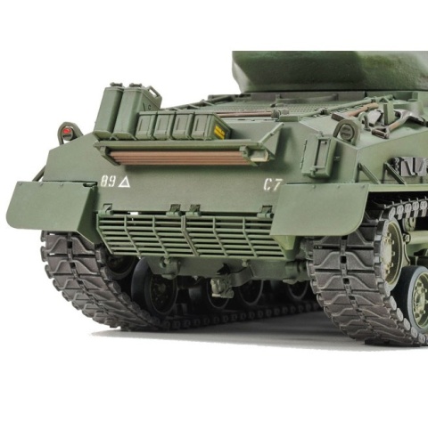 Tamiya 35359 1/35 US Sherman Easy Eight Korean War