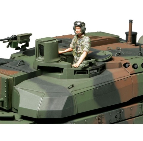Tamiya 35362 1/35 French Tank Leclerc Series 2 Tamiya 35362 1/35 French Tank Leclerc Series 2