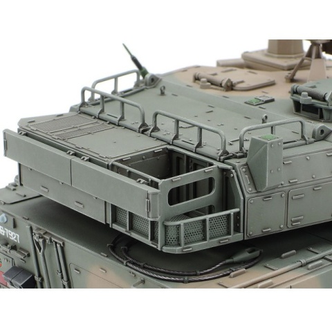 Tamiya 35383 1/35 Japan Ground Self Defence Force Type 16 Mobile Combat Vehicle C5 with Winch
