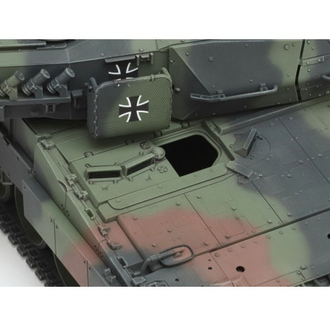 Tamiya 35387 1/35 German Main Battle Tank Leopard 2 A7V Tamiya 35387 1/35 German Main Battle Tank Leopard 2 A7V