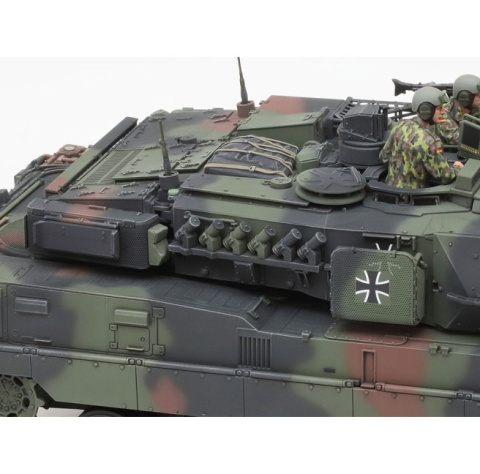 Tamiya 35387 1/35 German Main Battle Tank Leopard 2 A7V Tamiya 35387 1/35 German Main Battle Tank Leopard 2 A7V