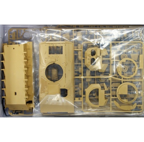 Tamiya 35264 M2A2 ODS IFV Bradley 1/35 Tamiya 35264 M2A2 ODS IFV Bradley 1/35