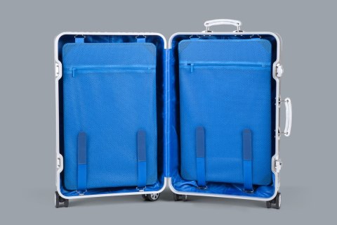 Duża walizka aluminiowa na kółkach Kruger&Matz czarna