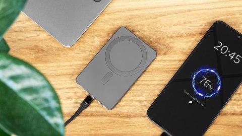 POWERBANK indukcyjny Kruger&Matz 5000 mAh magnetyczny szary