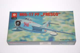 SAMOLOT SKLEJ 1 72 MIG-17PF FRESCO PUD