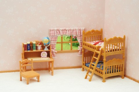 SYLVANIAN ZESTAW Z LOZKIEM PIETROWYM 5338 PUD6