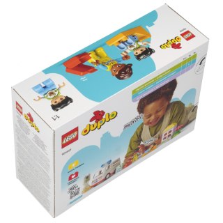 Klocki konstrukcyjne Lego Duplo karetka z kierowcą LEGO 10447