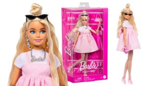Barbie Deluxe Style Lalka w stroju w stylu Barbiecore, blond włosy z koczkiem