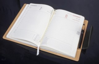 KALENDARZ KSIAZ A5 OPR TW DZIENNY WESTA CZE OPS