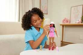 Barbie Brooklyn Przygody na łonie natury Lalka i akcesoria Zestaw JJV60