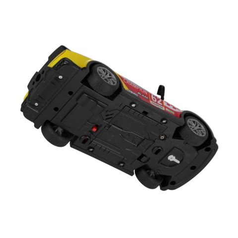 Auto wyścigowe zdalnie sterowane spray mix MEGA CREATIVE 573918