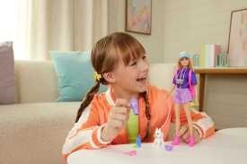 Barbie Malibu Przygody na łonie natury Lalka i akcesoria Zestaw JJV59