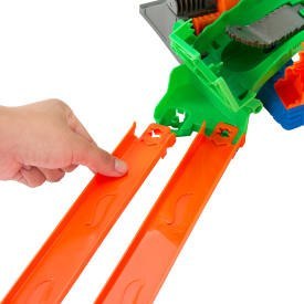 Hot Wheels Monster Trucks Rekiny vs Dinozaury Smoczy wyścig JGB06 pud1