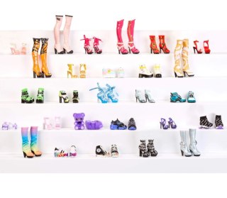 Rainbow High Buty MGA 586074EUC