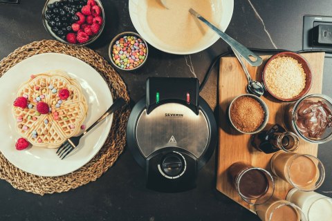 SEVERIN WAFLOWNICA, KSZTAŁT GOFRÓW SERCE, STAL, POWŁOKA ZAPOBIEGA. PRZYWIERANIU, MOC 1300W WA2103