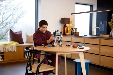 LEGO Icons 10358 Transformers: Soundwave