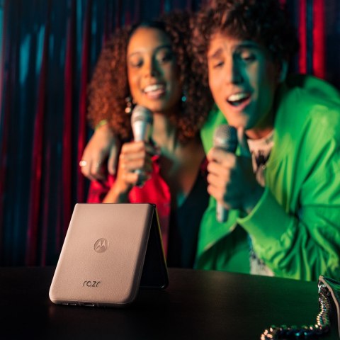 Motorola Razr 50 5G DS. 8/256GB Beach Sand