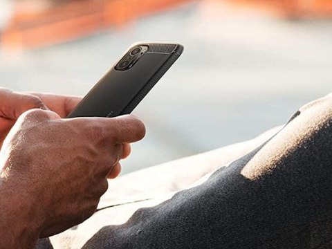 Etui Spigen Rugged Armor do Poco F3/Mi 11X/ 11i/ Redmi K40/ Plus/ Pro Matte Black