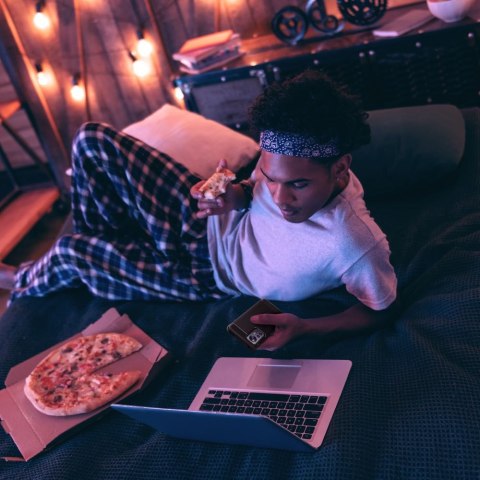 Etui Spigen Rugged Armor do Xiaomi 12 / 12X Matte Black