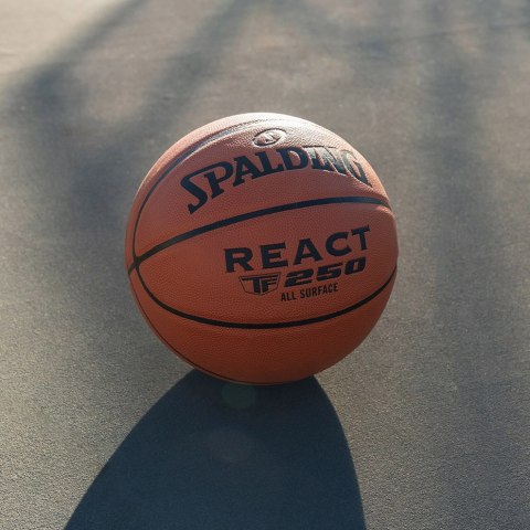 Piłka koszykowa Spalding React TF-250 rozm. 7 brązowa 76801Z Piłka koszykowa Spalding React TF-250 rozm. 7 brązowa 76801Z
