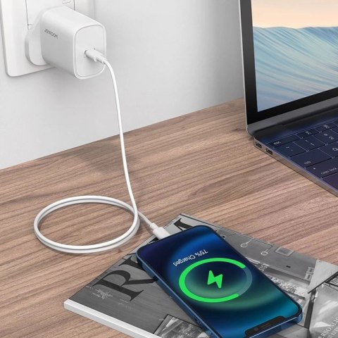 Joyroom szybka ładowarka sieciowa USB Typ C PD 20W wtyczka UK biały (L-P201)