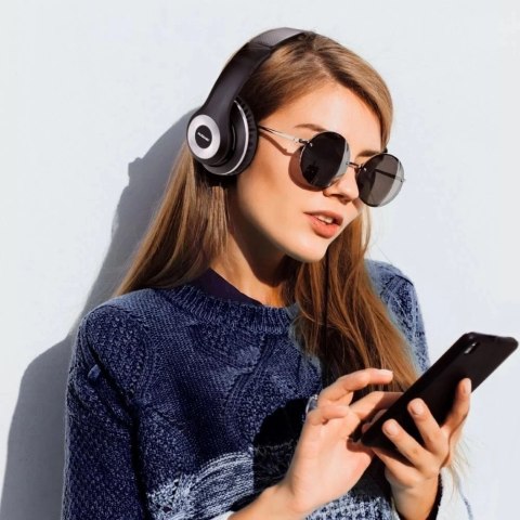 Ausdom bezprzewodowe wokółuszne słuchawki Bluetooth 5.0 ANC (aktywna redukcja szumów) czarno-czerwony (ANC10)