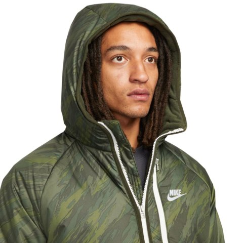 Kurtka męska Nike NSW Therma-FIT Legacy HD JKT AOP zielona DD6982 355 Kurtka męska Nike NSW Therma-FIT Legacy HD JKT AOP zielona DD6982 355