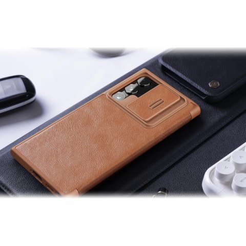 Nillkin Qin Leather Pro Case etui do Samsung Galaxy S22 Ultra osłona na aparat kabura pokrowiec obudowa z klapką brązowy