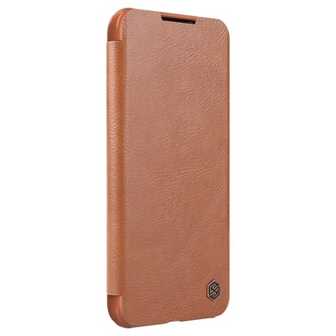 Nillkin Qin Leather Pro Case etui do Samsung Galaxy S22 osłona na aparat kabura pokrowiec obudowa z klapką brązowy