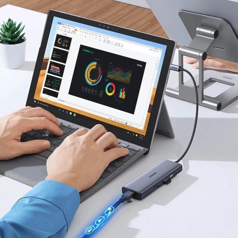 Czytnik kart Ugreen 9w1 wielofunkcyjny HUB USB Typ C - 2x USB 3.2 Gen 1 / 1x USB 2.0 / 2x HDMI 4K 60Hz / SD i TF / USB Typ C PD 