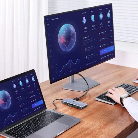 Ugreen wielofunkcyjny HUB 9w1 USB Typ C - HDMI, DP, VGA, 2 x USB, RJ45 Ethernet, czytnik kart SD/TF, USB Typ C PD 100W szary (CM