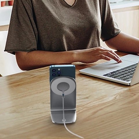 Choetech magnetyczna ładowarka bezprzewodowa Qi 15W (kompatybilna z MagSafe) biały (T517-F) + stojak uchwyt srebrny