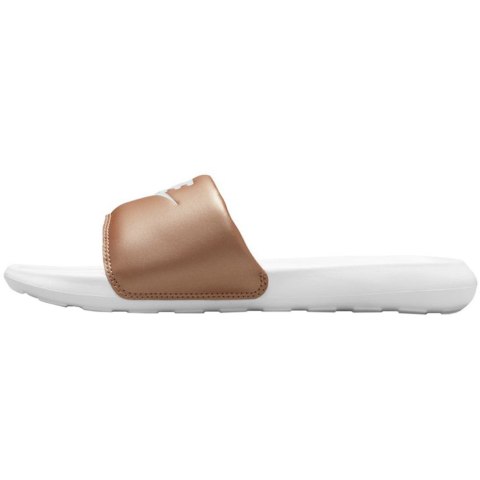 Klapki damskie Nike Victori One Slide brązowo-białe CN9677 900 Klapki damskie Nike Victori One Slide brązowo-białe CN9677 900
