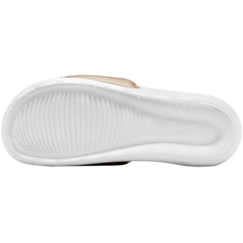 Klapki damskie Nike Victori One Slide brązowo-białe CN9677 900 Klapki damskie Nike Victori One Slide brązowo-białe CN9677 900